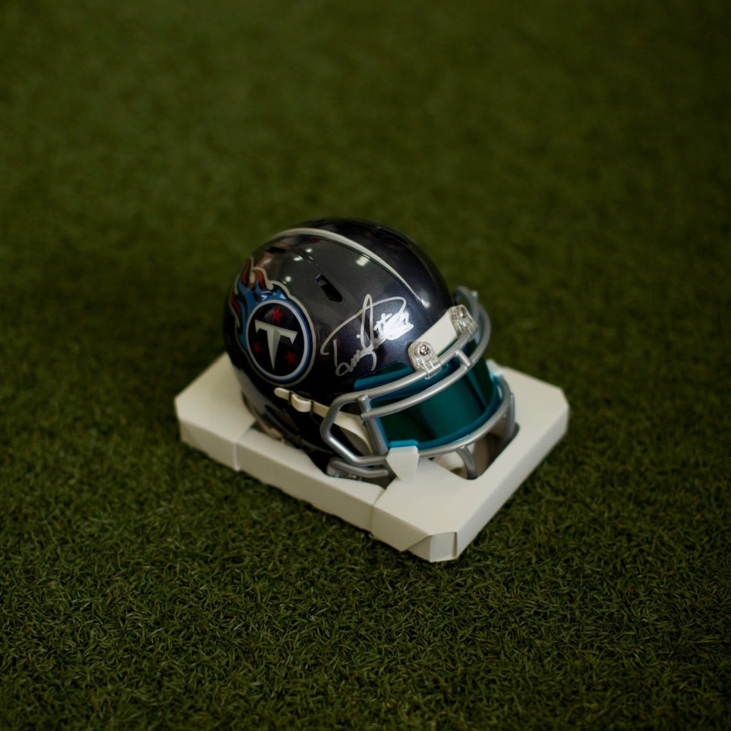 Derrick Henry Mini Helmet - NFL Tennessee Titans